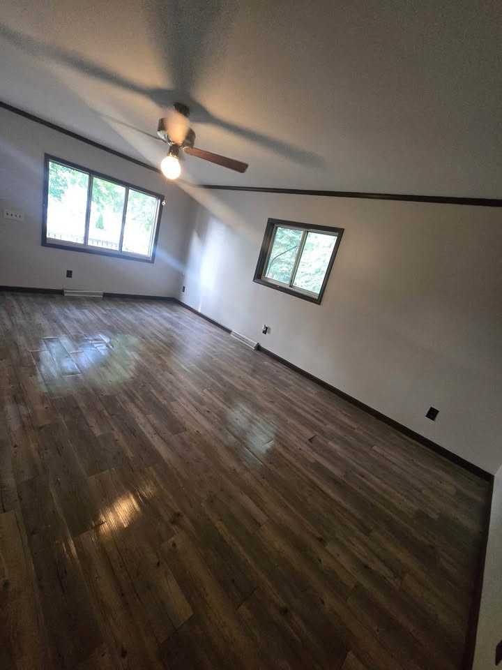 1525 Dilloway Dr - Photo 2 of 10
