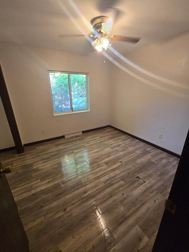 1525 Dilloway Dr - Photo 4 of 10