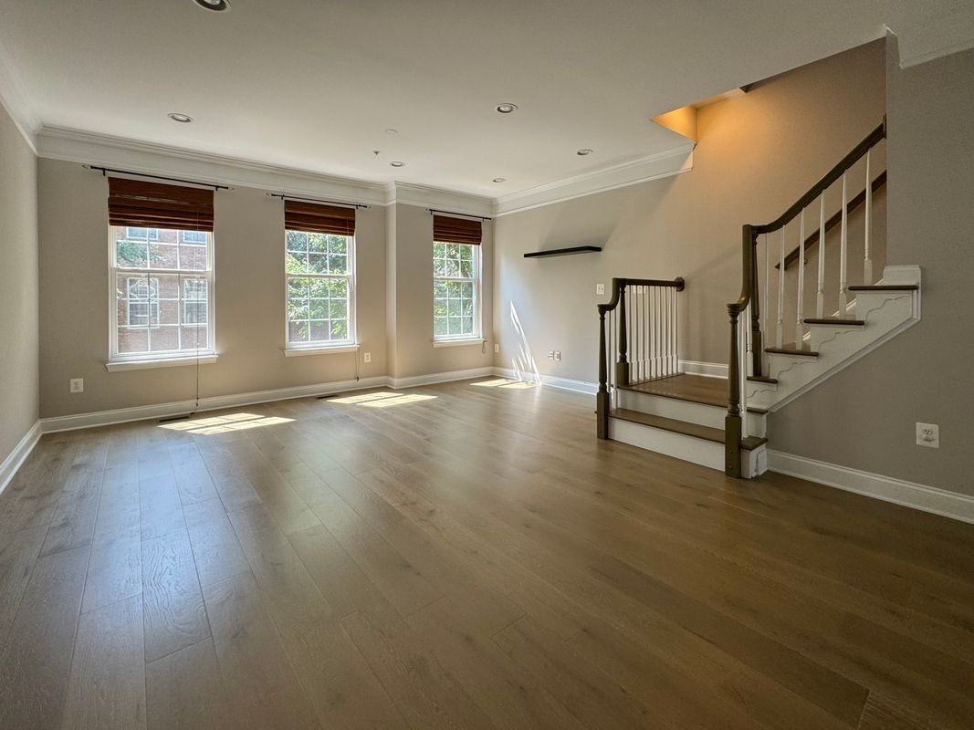11807 Regents Park Dr - Photo 5 of 11