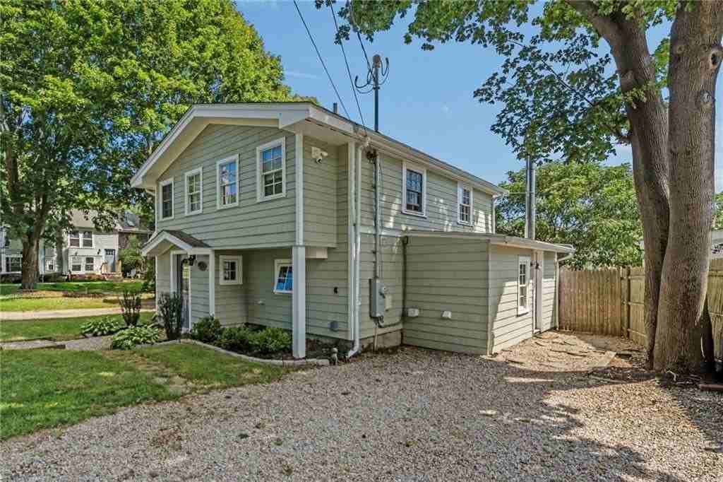 225 Waldron Ave - Photo 5 of 42