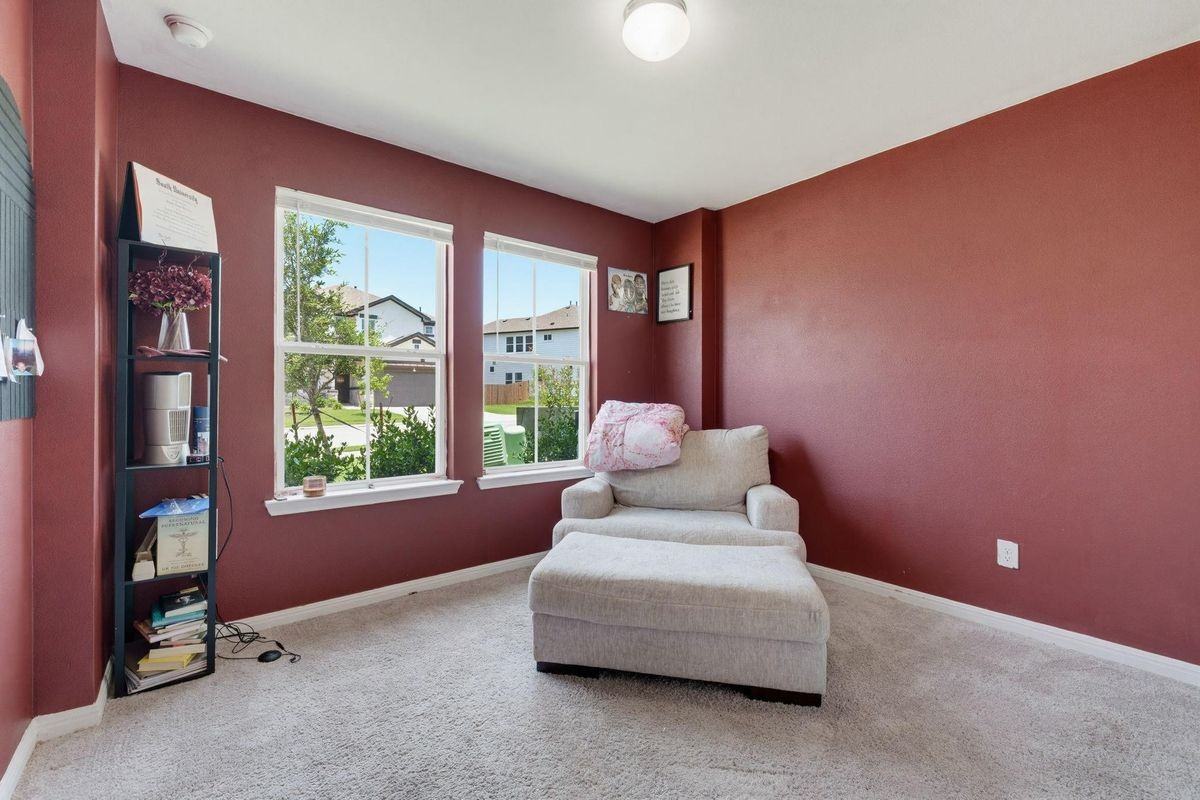 316 Windstar Rd - Photo 3 of 27