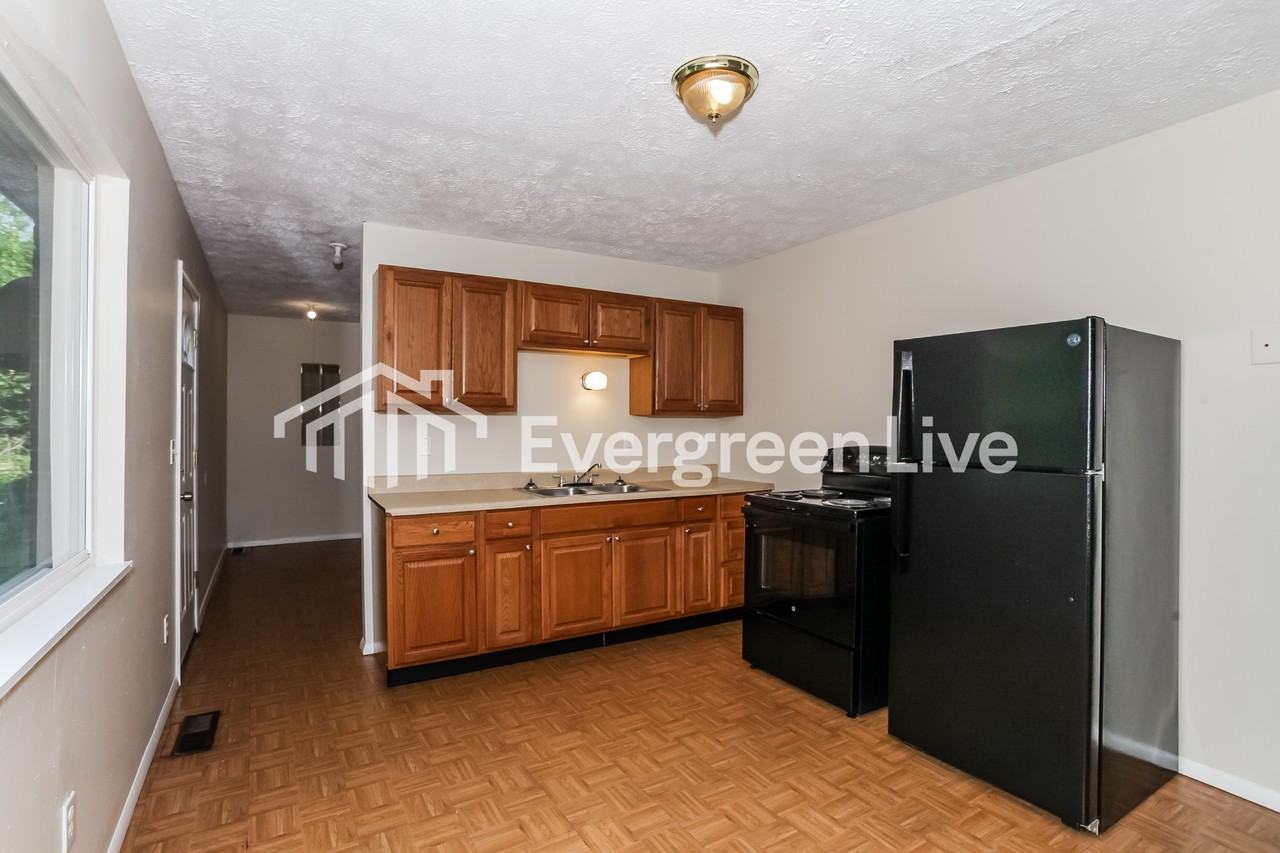 1953 Lotushill Dr - Photo 6 of 15