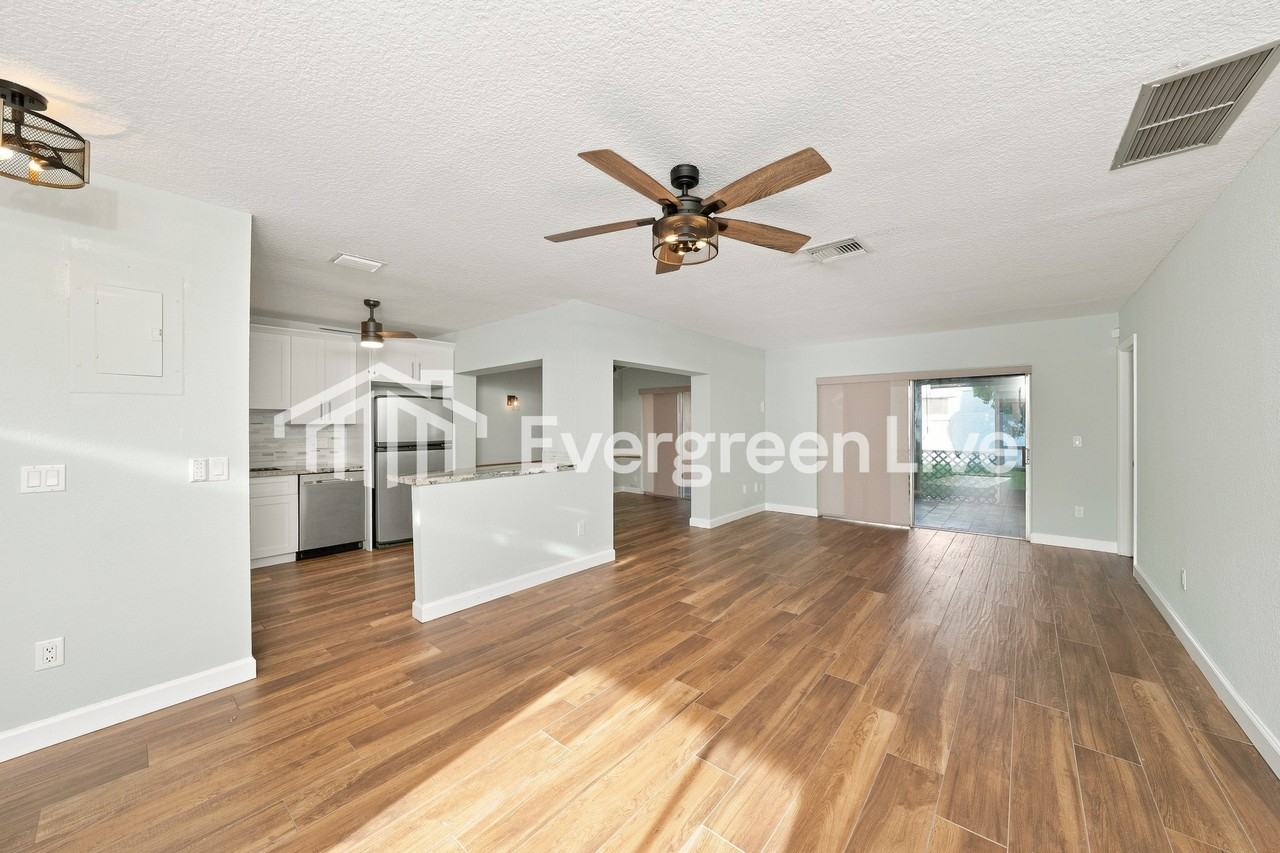 9198 Sw 5th St #C - Photo 5 of 15