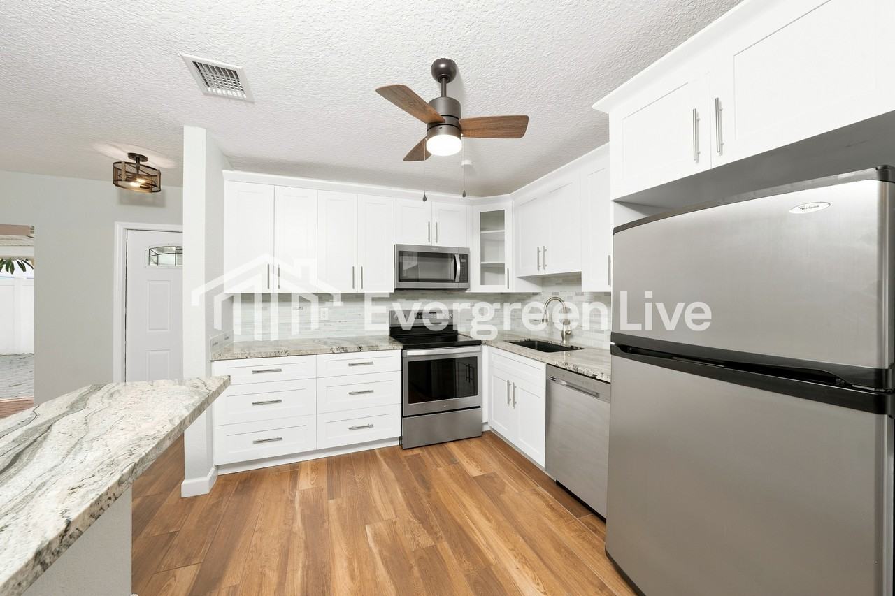 9198 Sw 5th St #C - Photo 7 of 15