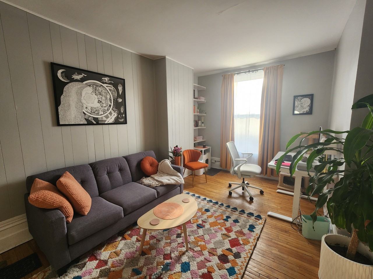 379 Bronson Avenue - Photo 4 of 10