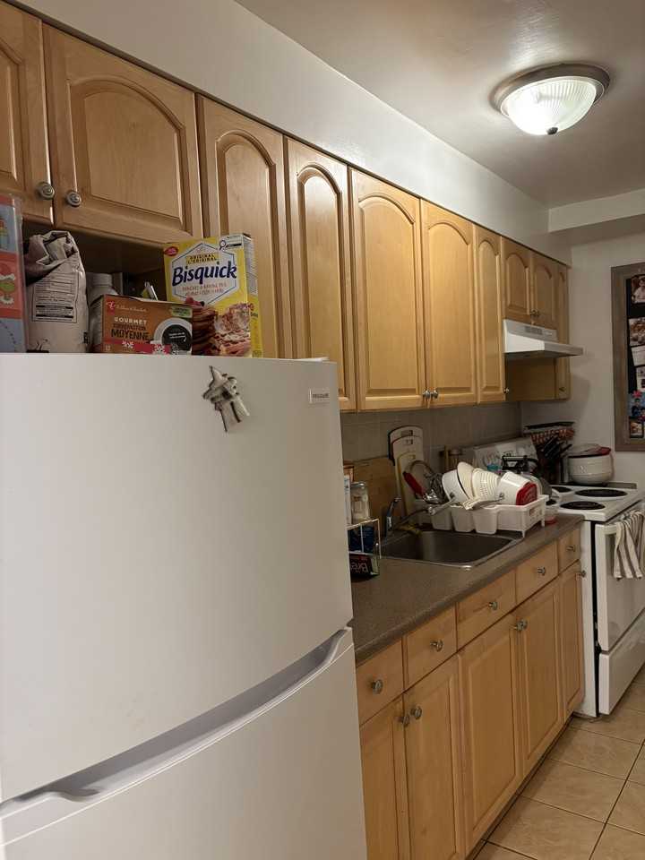 280 Armstrong Street - Photo 3 of 8