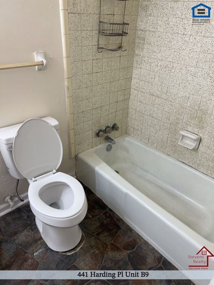 441 Harding Pl #B9 - Photo 7 of 9