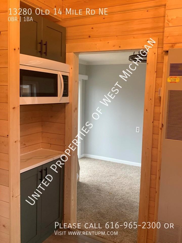 13280 Old 14 Mile Rd Ne - Photo 5 of 10