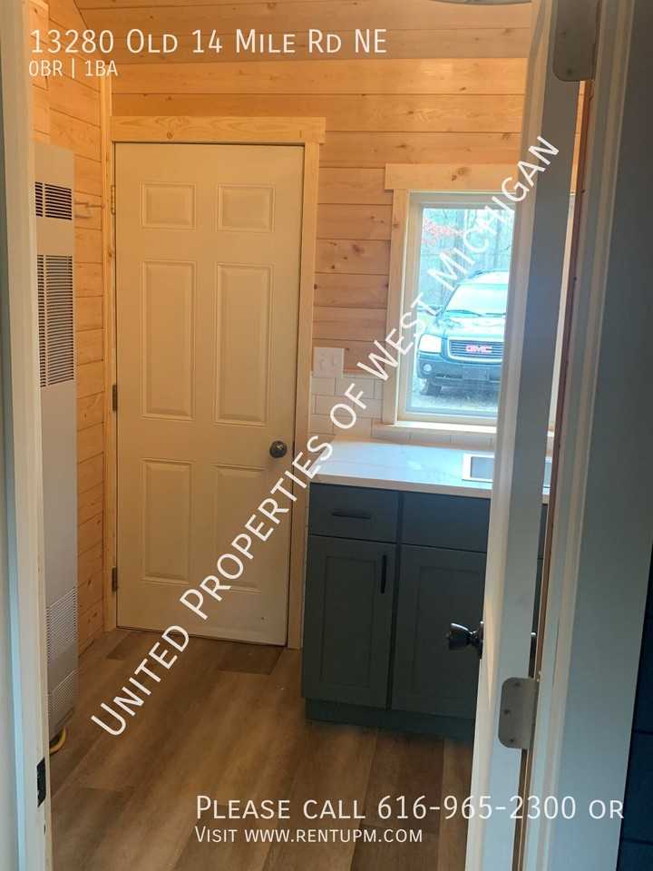 13280 Old 14 Mile Rd Ne - Photo 6 of 10