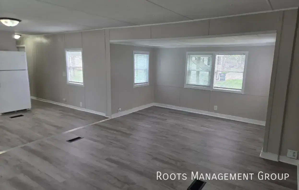 13062 Allen Ct #56 - Photo 3 of 11