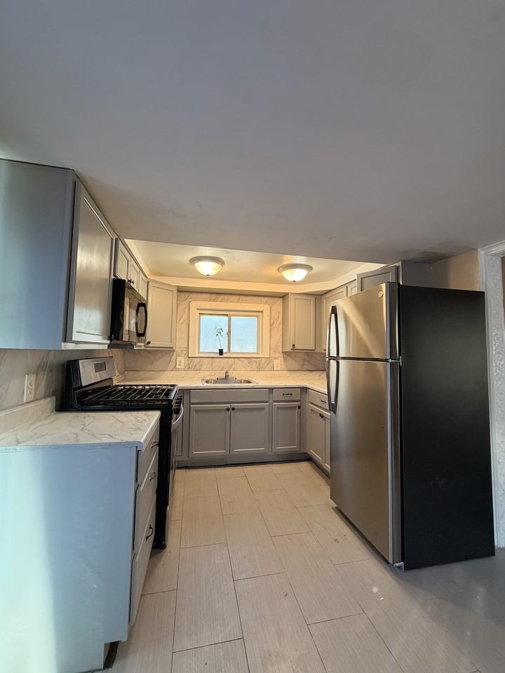 9 Bowlby St #NA - Photo 7 of 14