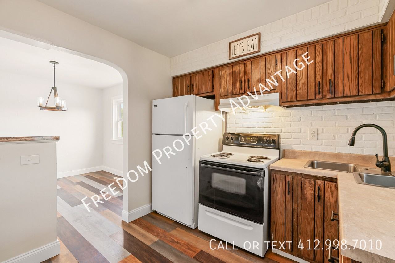 6612 Overlook St - Photo 2 of 33