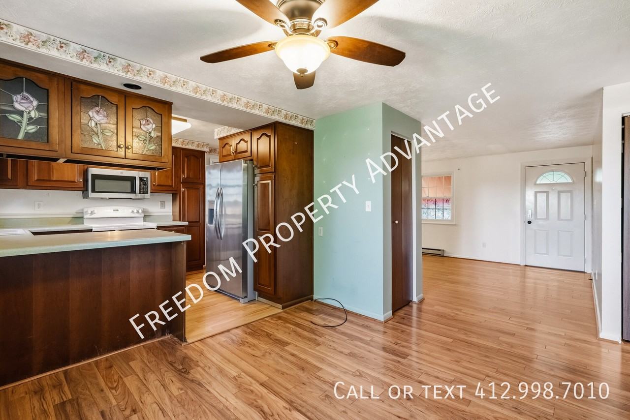 1373 Clifton Rd - Photo 5 of 34