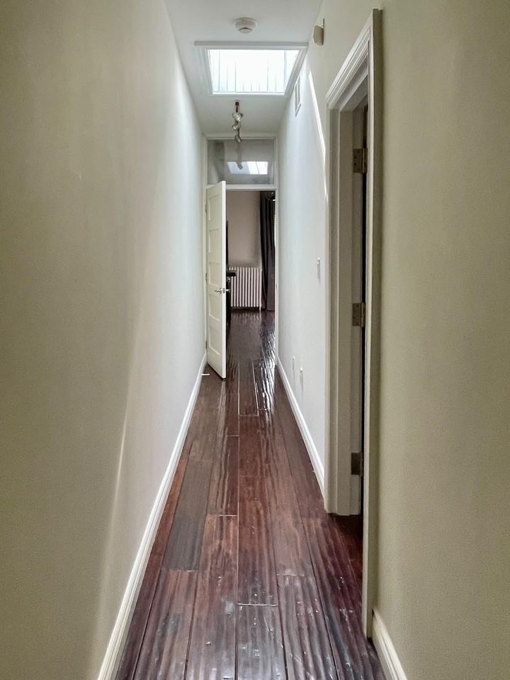 Danforth Avenue - Photo 3 of 11