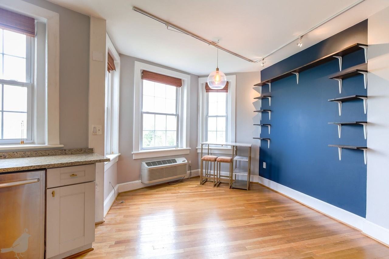 1125 Maryland Ave Ne #13 - Photo 3 of 26