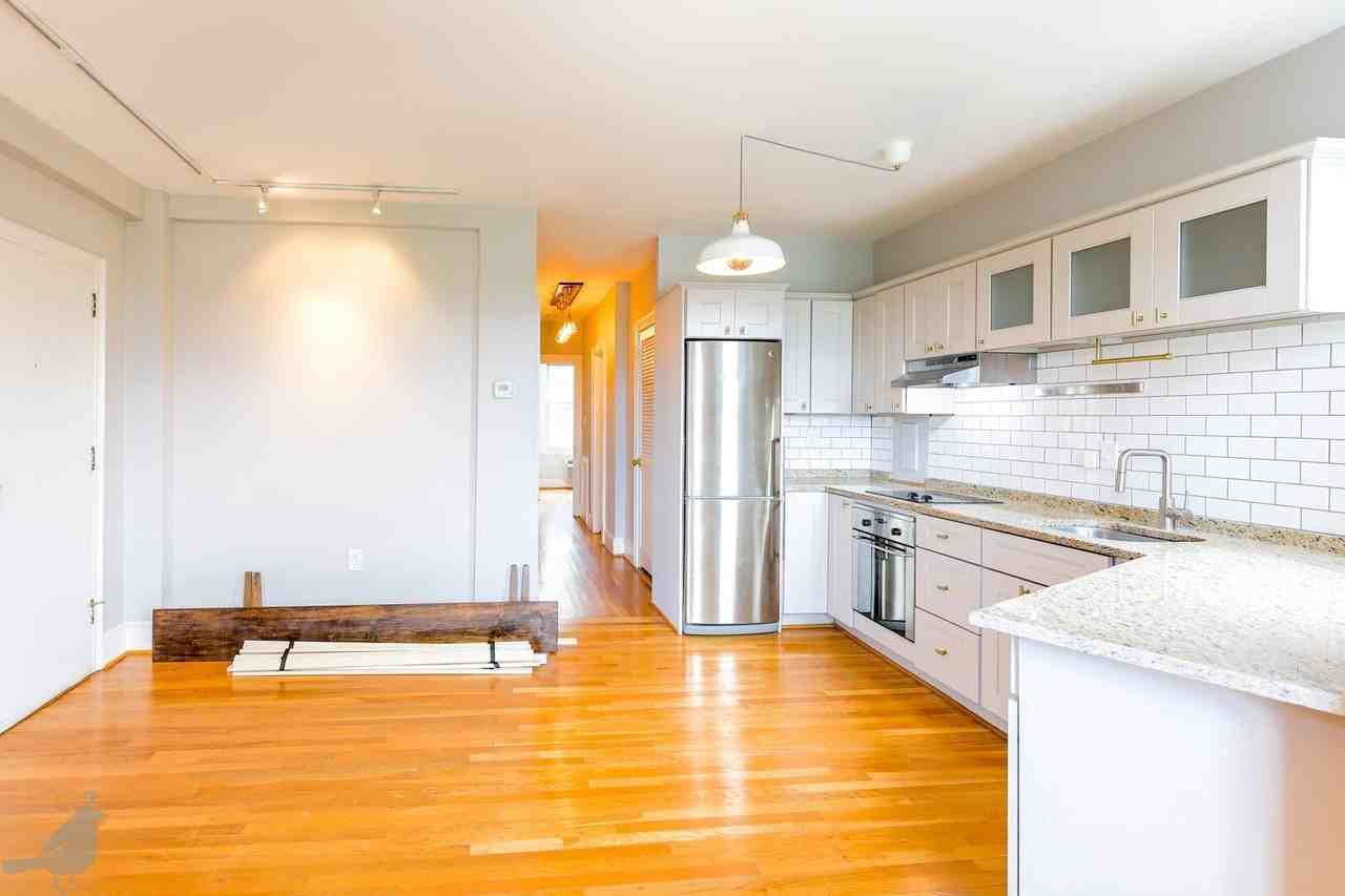 1125 Maryland Ave Ne #13 - Photo 6 of 26