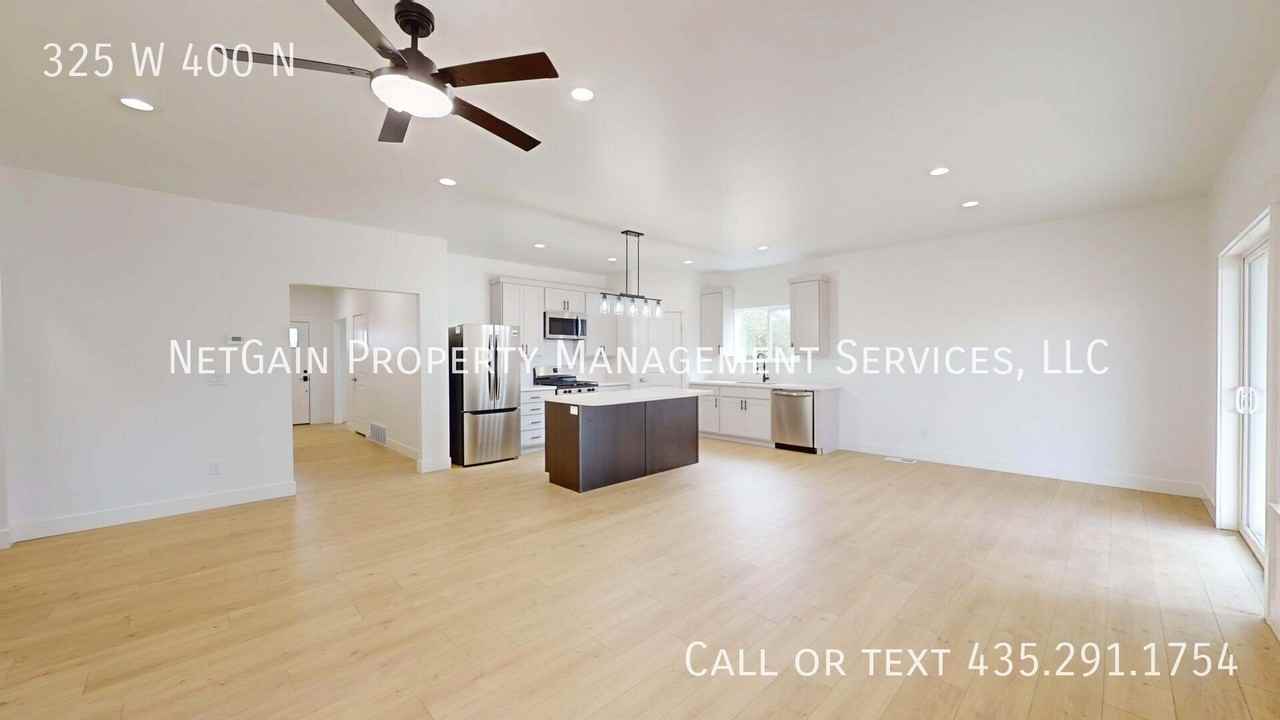 325 W 400 N - Photo 5 of 23