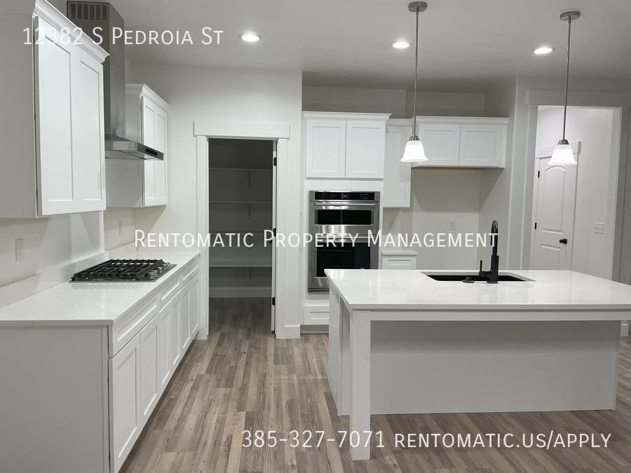 12382 S Pedroia St - Photo 5 of 50