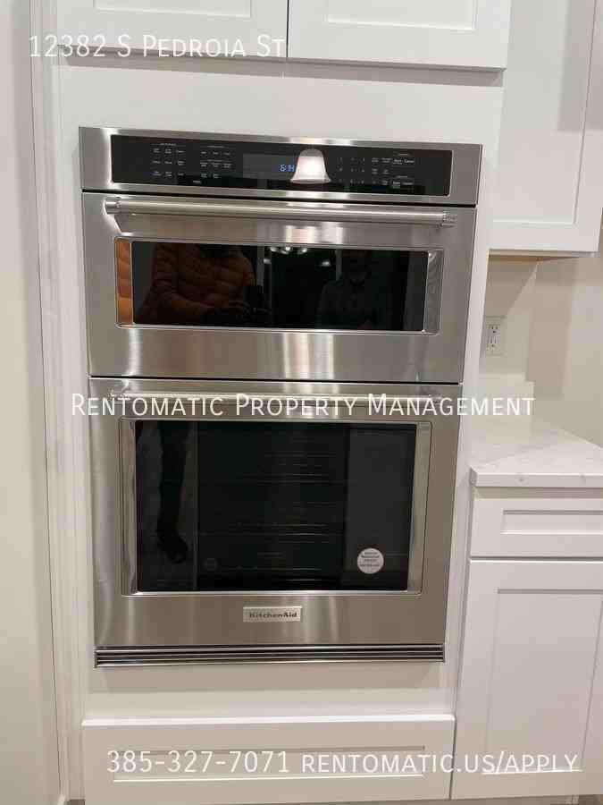 12382 S Pedroia St - Photo 7 of 50
