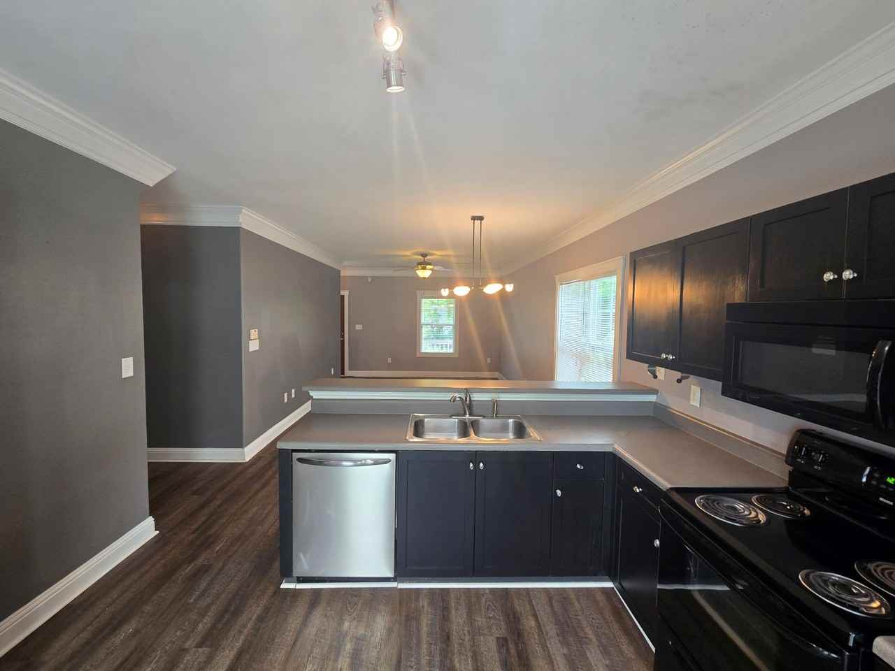 2090 Lakeside Dr #1 - Photo 4 of 18