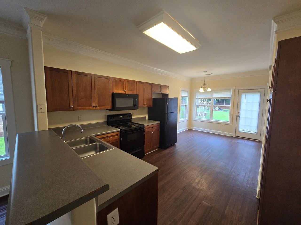 2140 Lakeside Dr #1 - Photo 7 of 13