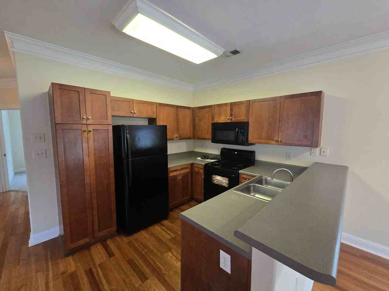 2100 Lakeside Dr #1 - Photo 3 of 18