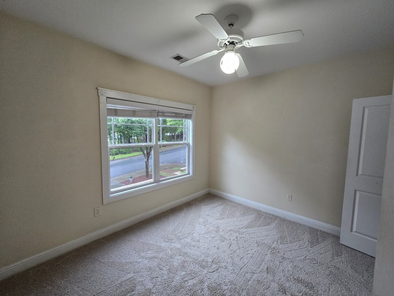 2100 Lakeside Dr #1 - Photo 6 of 18