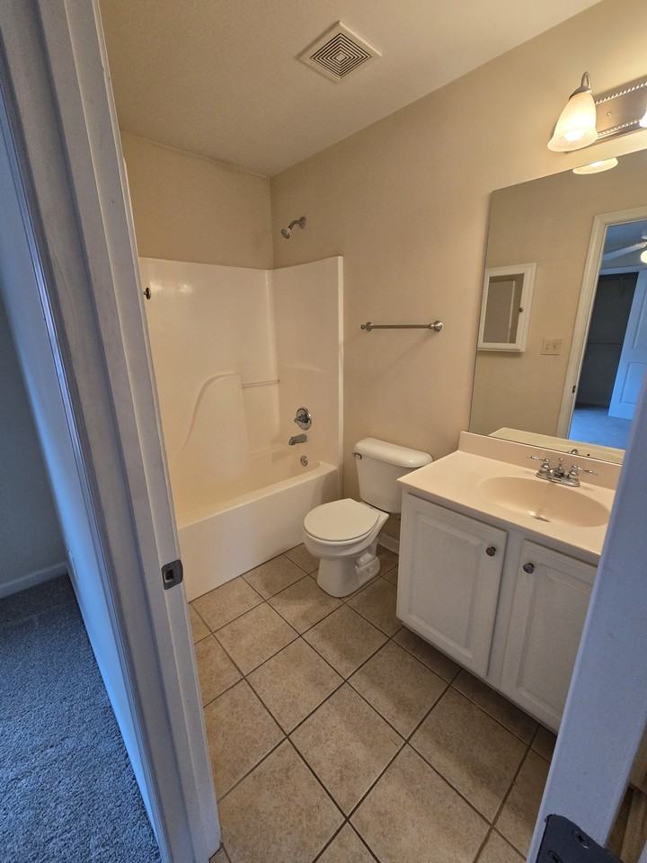 2100 Lakeside Dr #1 - Photo 7 of 18