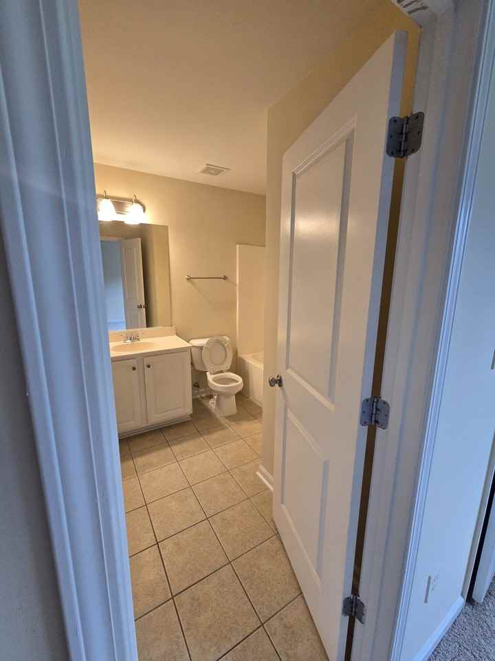2100 Lakeside Dr #1 - Photo 4 of 18