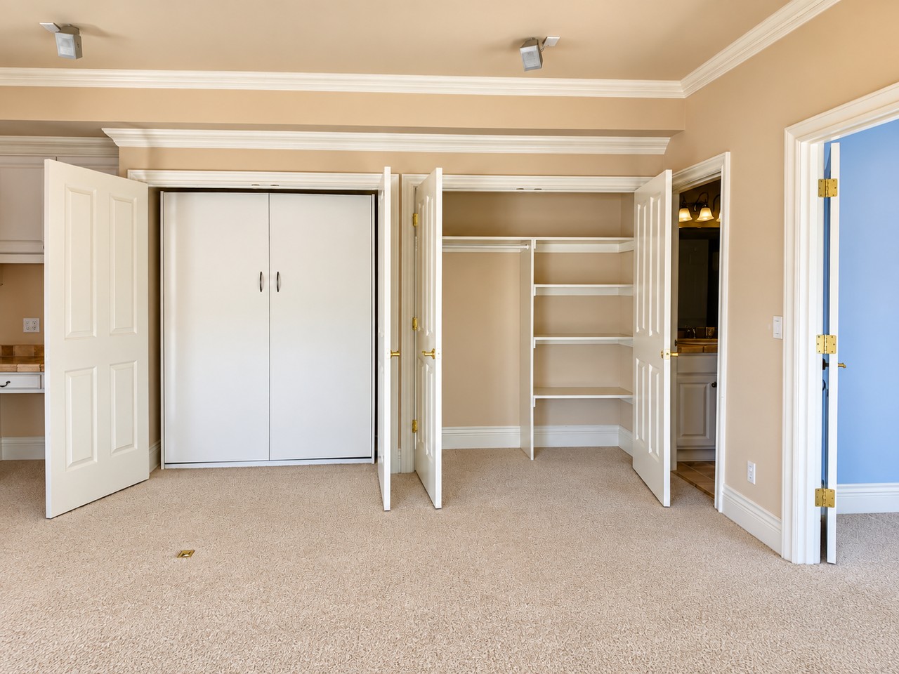10925 81st Pl Ne - Photo 4 of 18