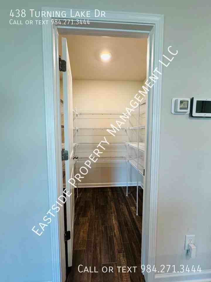 438 Turning Lake Dr - Photo 4 of 18