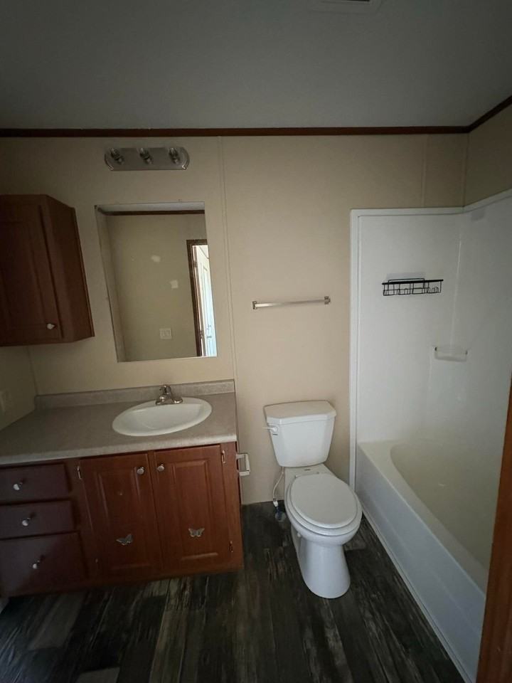 4462 Earlville Estates Mhp Llceast 1251St Road - Photo 5 of 9