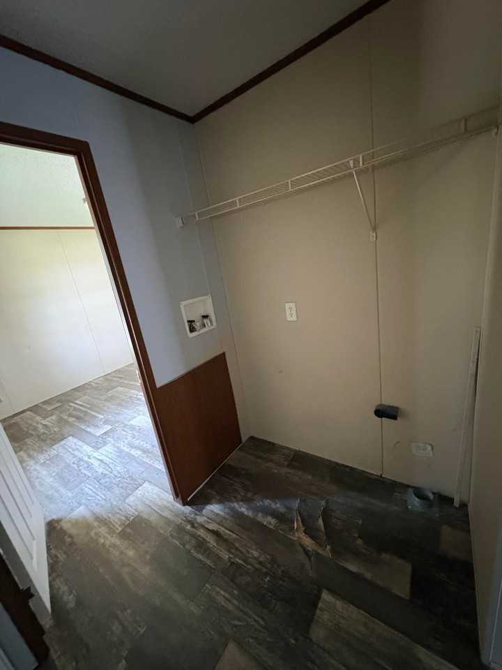 4462 Earlville Estates Mhp Llceast 1251St Road - Photo 6 of 9