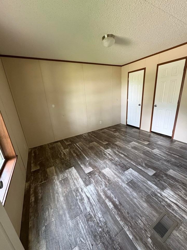 4462 Earlville Estates Mhp Llceast 1251St Road - Photo 7 of 9