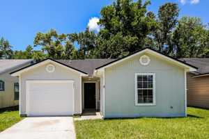 featured image of 282 Aquarius Cir W