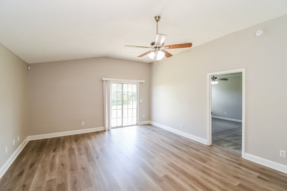 8785 Chambore Dr - Photo 5 of 16