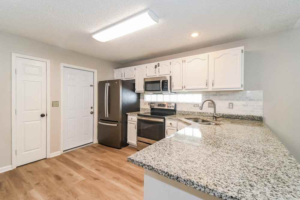 8785 Chambore Dr - Photo 6 of 16