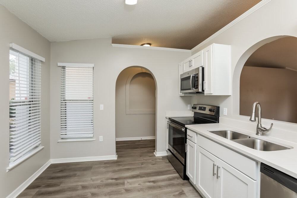 1614 Sunset View Cir - Photo 6 of 16