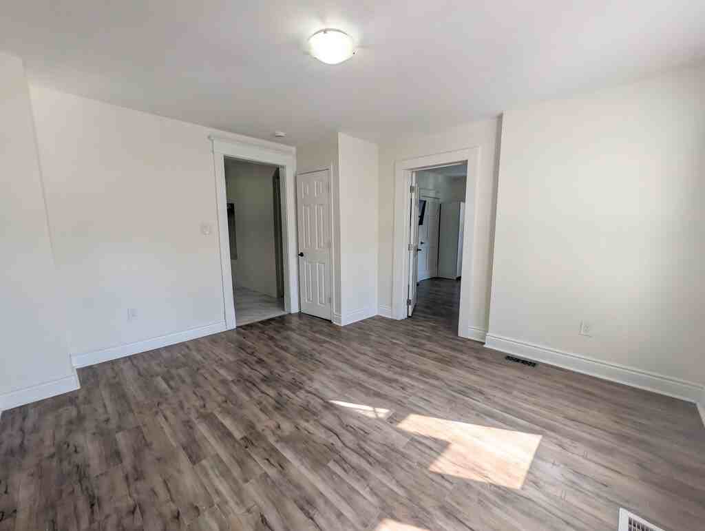 5949 Delaware St - Photo 4 of 24