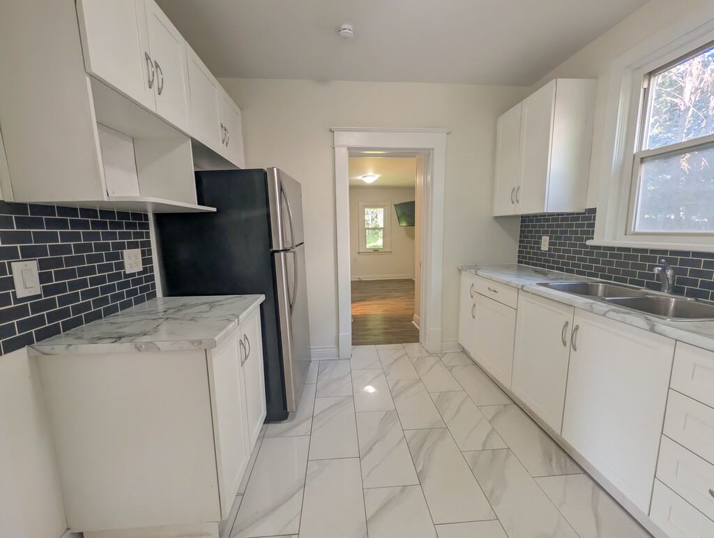 5949 Delaware St - Photo 6 of 24