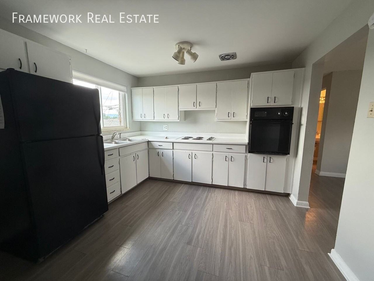 1687 Reed St #4