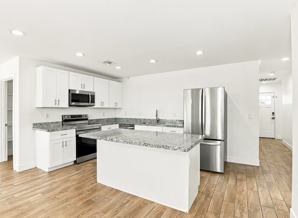 5919 S 12th Ln - Photo 5 of 16