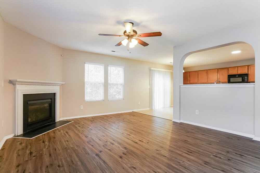 2232 Ballston Pl - Photo 4 of 19