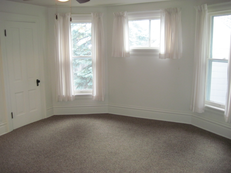 266 1/2 W Sanborn St #1 - Photo 7 of 12