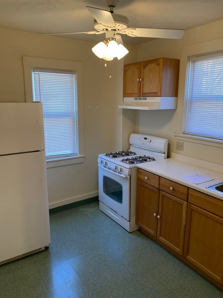 2916 Clermont Ave - Photo 2 of 10