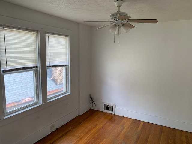 2916 Clermont Ave - Photo 6 of 10