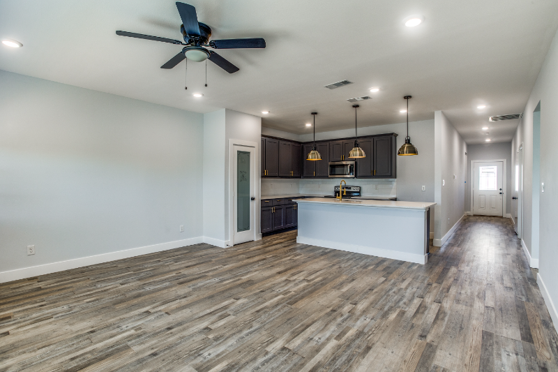 3101 Spencer St - Photo 6 of 30