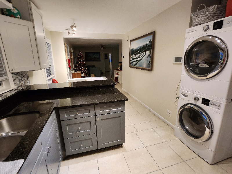 305 3rd St #A - Photo 3 of 35