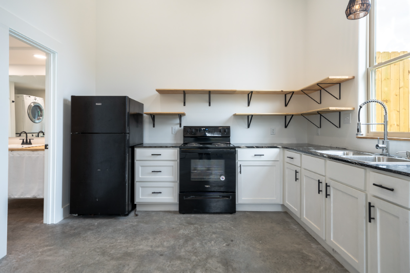 2 Earl Dr Unit D - Photo 7 of 32