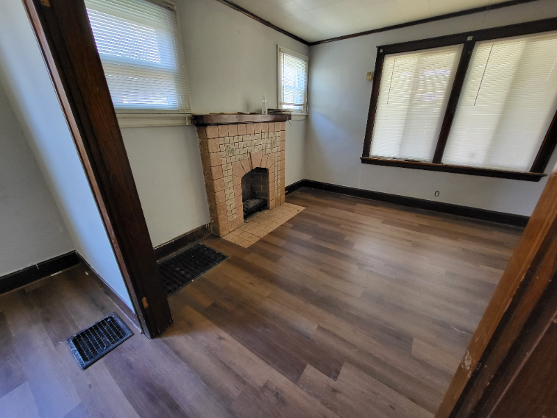 4937 Ralph Ave #1 - Photo 3 of 7